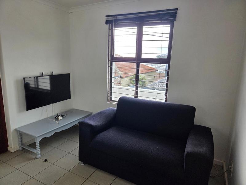 To Let 1 Bedroom Property for Rent in Walmer Estate Western Cape